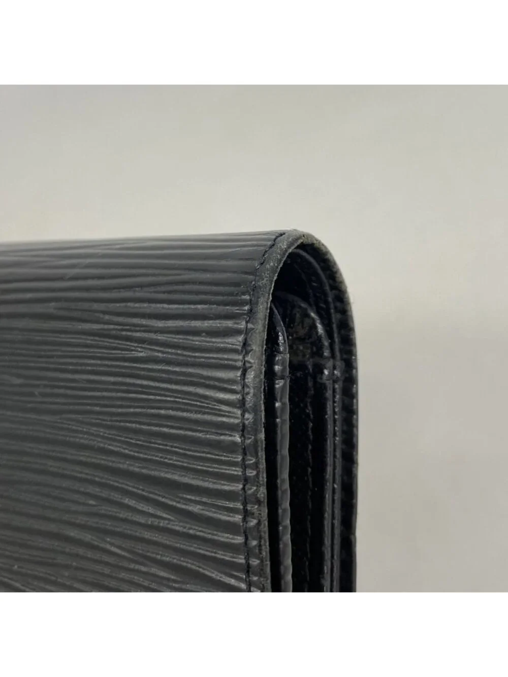 Louis Vuitton Wallet Epi Portefeuille Tresor Noir